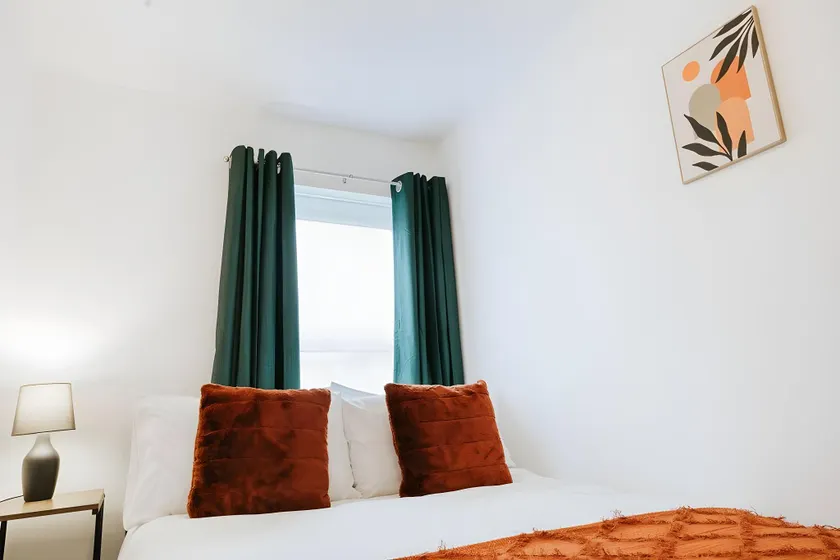 Prime Location | 3-Bed House | Town Centre | - Image 1