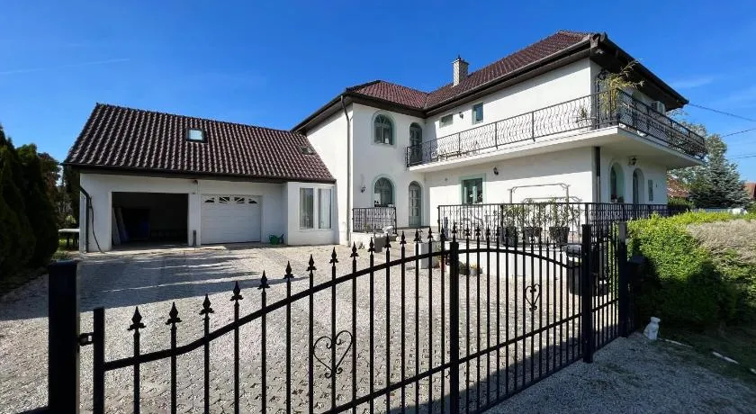 White House Zalakaros - Image 1
