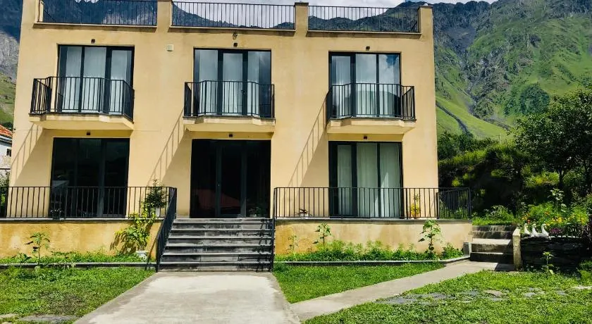 Hotel Horizon Kazbegi - Image 1