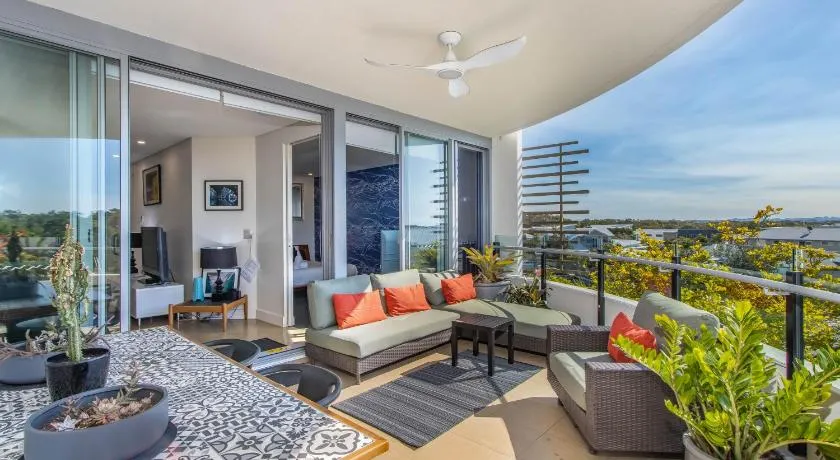 Casuarina Resort Style 3BR Apartment by uHoliday - Image 1