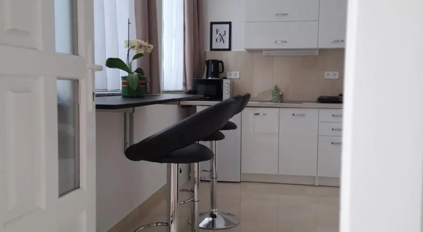 Déri Kert Apartmanház A - Image 1