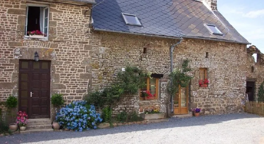 3 Bed Cottage - Sleeps 5 - Garden - Parking - Wifi - Image 1