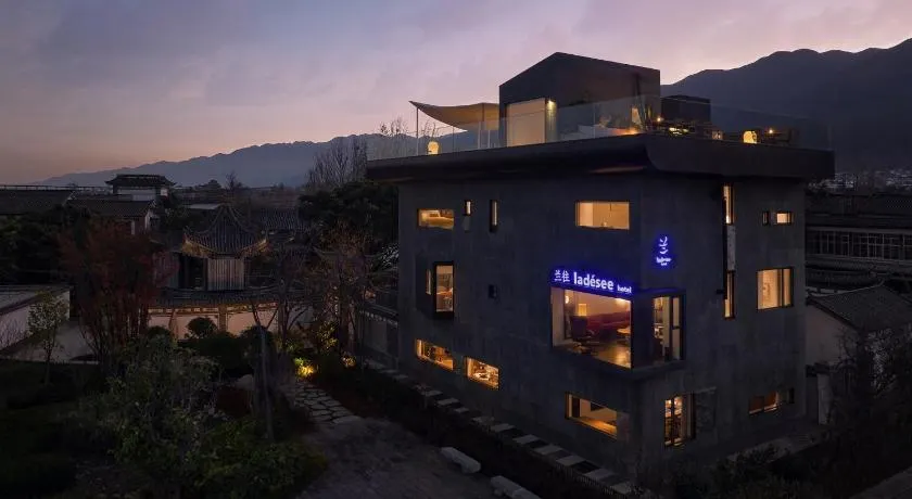 Sunyata·Ladesee Hotel Erhai,Dali - Image 1