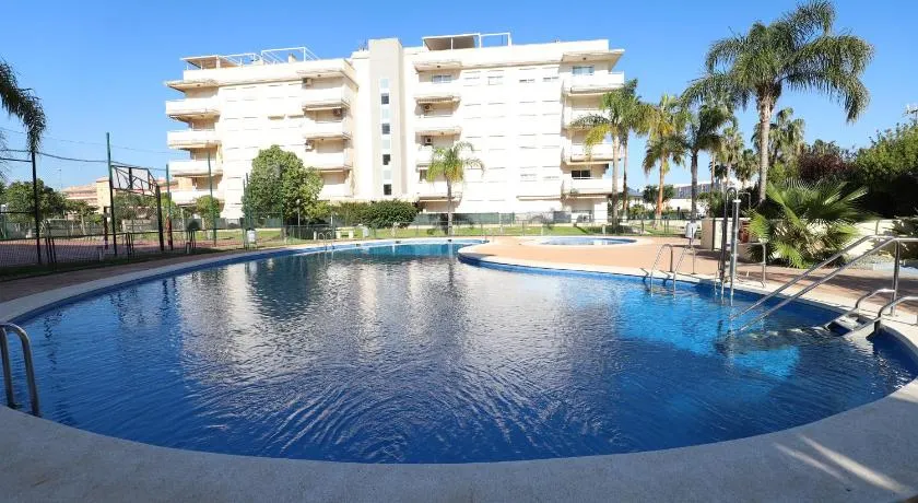Ático con piscina en excelente urbanización by Hometels - Image 1