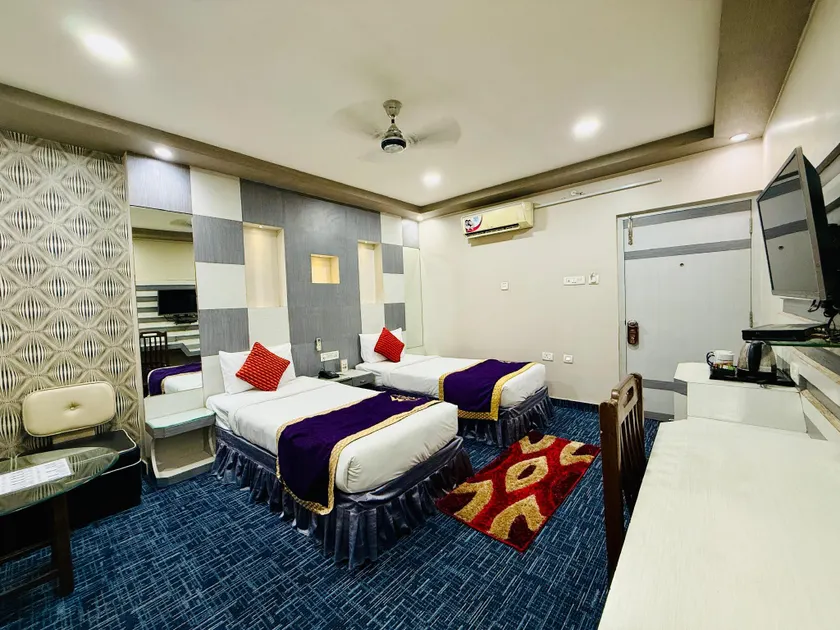 Grand Corporate - Image 1