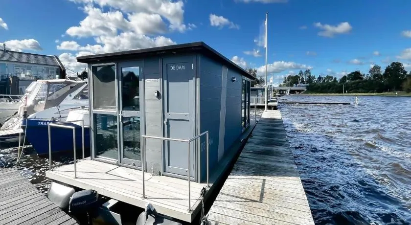 Houseboat for 4 on Uitgeester Lake - Image 1
