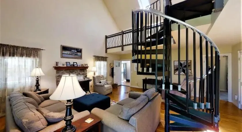 Golf & Southern Comfort Cape with Loft at The Cove - Image 1