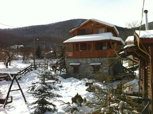 Chalet Parea - Image 1