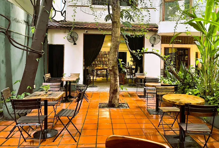 YK Art House & Bong Bonlai Vegan - Image 1