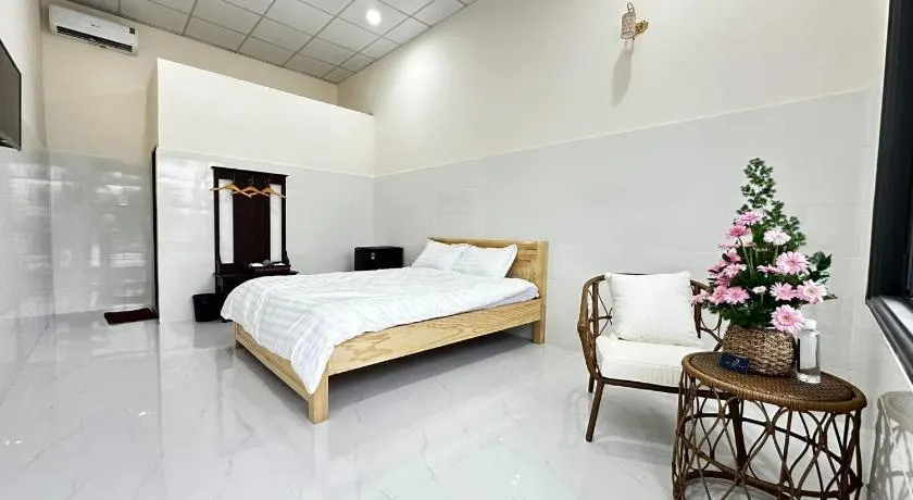 Mai Anh Đào Motel - Image 1