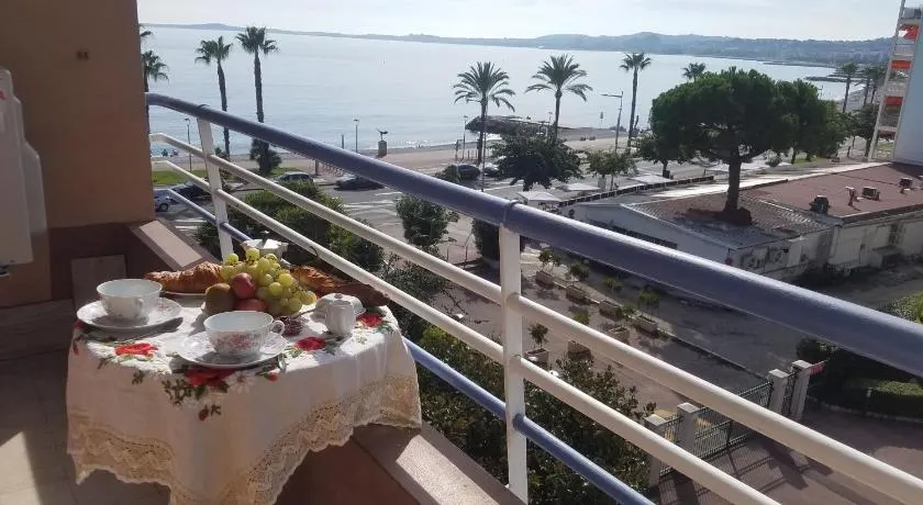 La Plage - Image 1