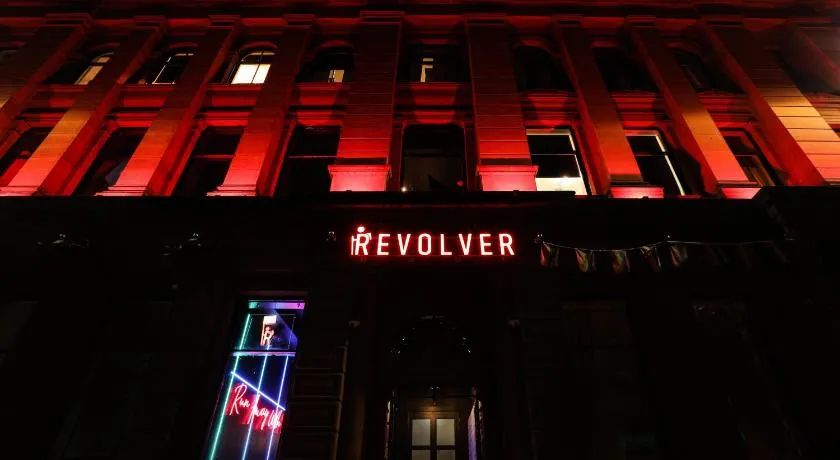 Revolver Glasgow - Image 1