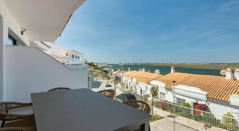 Casas Riverview - Adosado premium Ayamonte AHR99P17 - Image 1