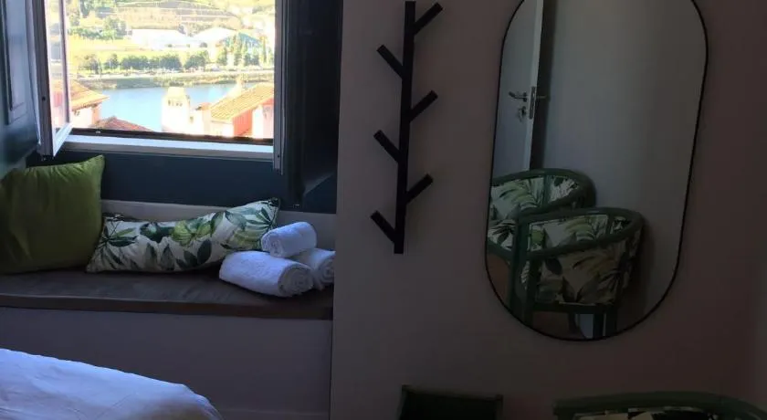 Ilha 12 Suites - Image 1