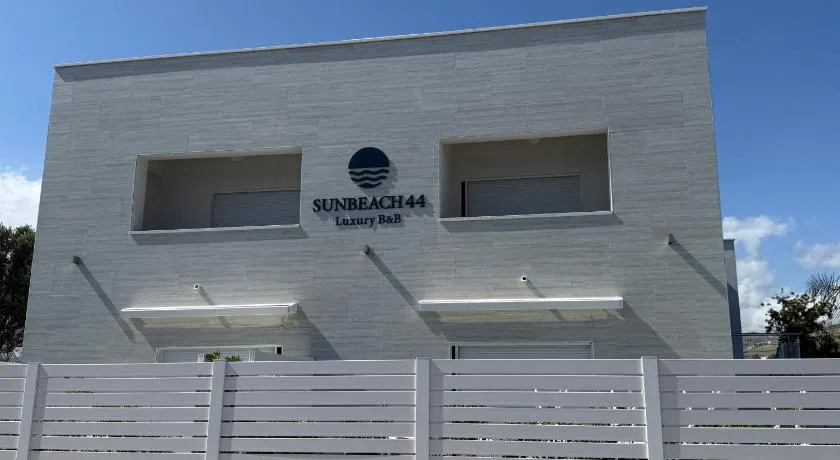 SunBeach 44 - Luxury B&B - Image 1