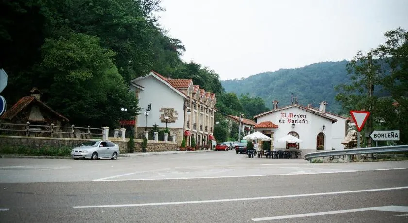 Hotel De Borleña - Image 1