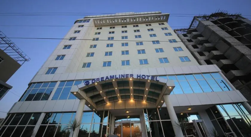 Dreamliner Hotel - Image 1