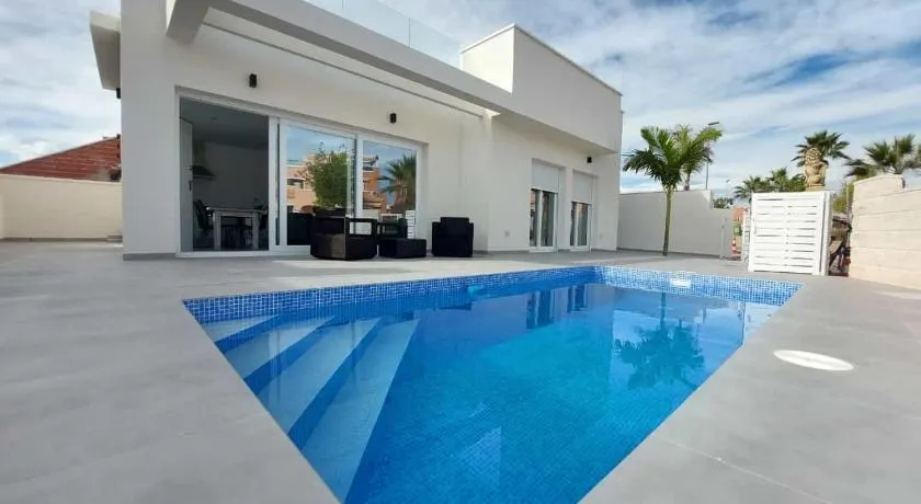 Villa María - Image 1
