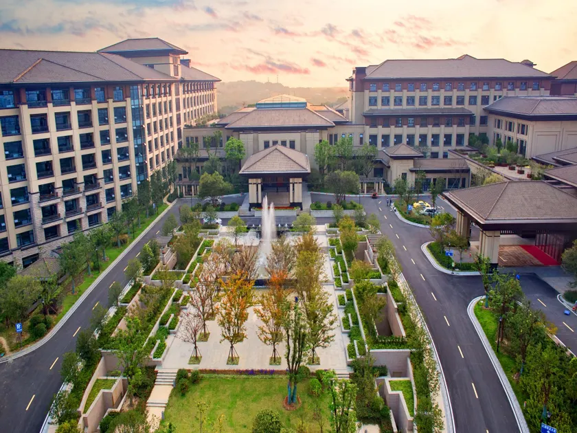 Wuxi Tai Hu Hotel - Image 1