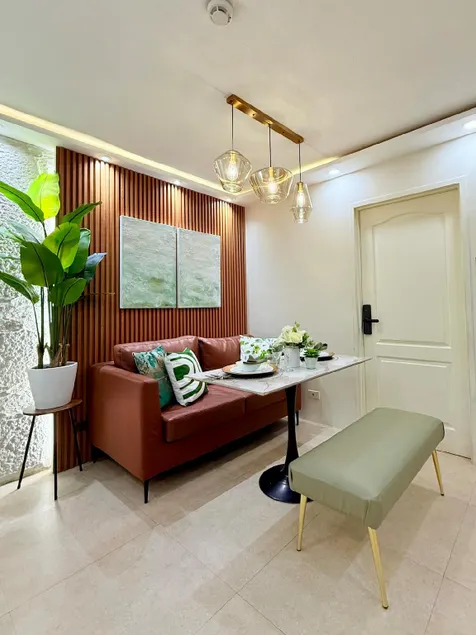 Manila Apartments - Image 1