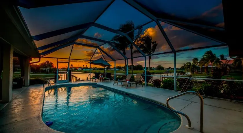 Private Beach and kayaks ~Sleeps 10- Heated Pool- Villazo Ann - Cape Coral - Roelens Vacations - Image 1