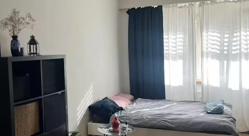 A cute room with 1,5 bed in shared flat - Image 1