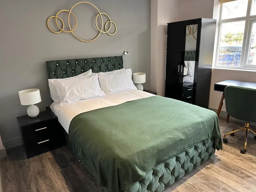Quiet Double Room | Ideal for Long Stays | Harrow - Image 1