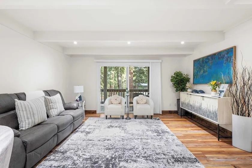 Comfy Mountain Getaway W/ Lake Access Nearby, Free Wifi, Private Balcony & More! - Image 1