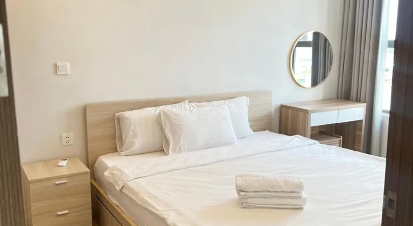 Luxury Apartment for rent- Pool 35th Floor Near Phu My Hung, Secc - Image 1