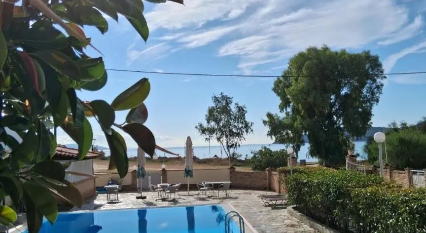 Zakros Beach hotel - Image 1