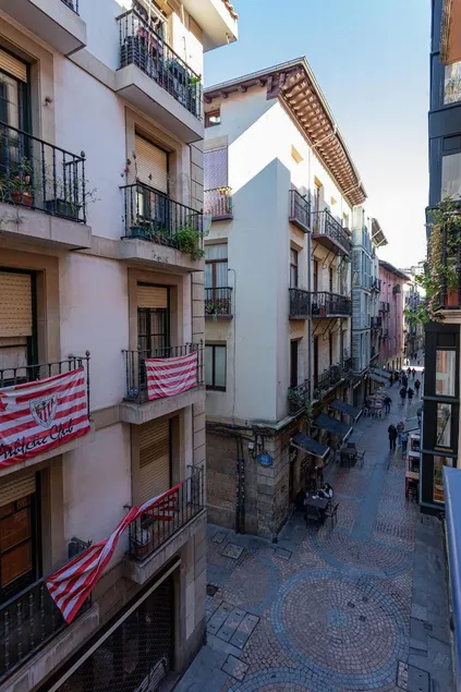 Casual Mardones Bilbao - Image 1