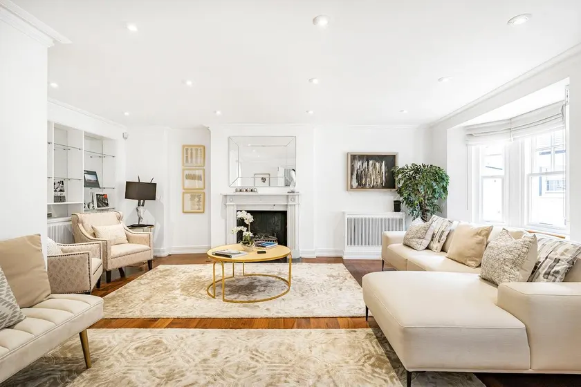4-Bed House | Next To Harrods | Private Parking - Image 1