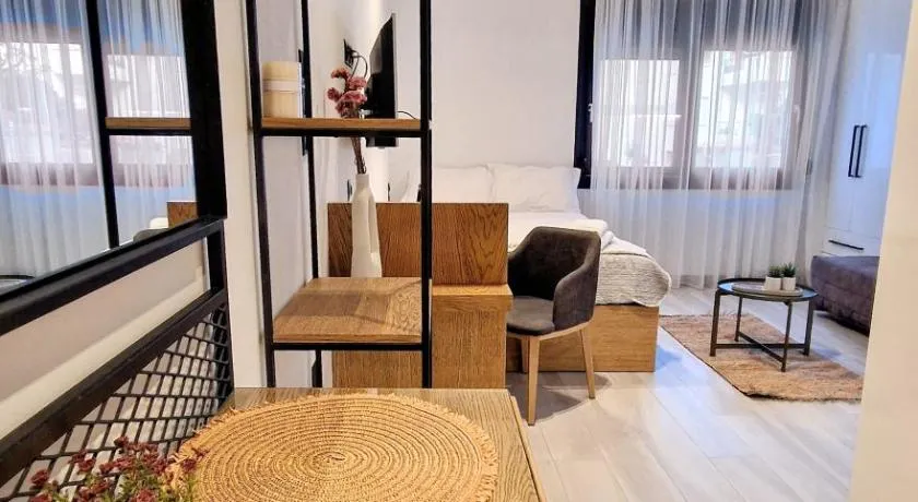 MELIGEO Suites Center of IOANNINA - Image 1