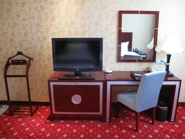 Days Inn Zhongyin - Image 1