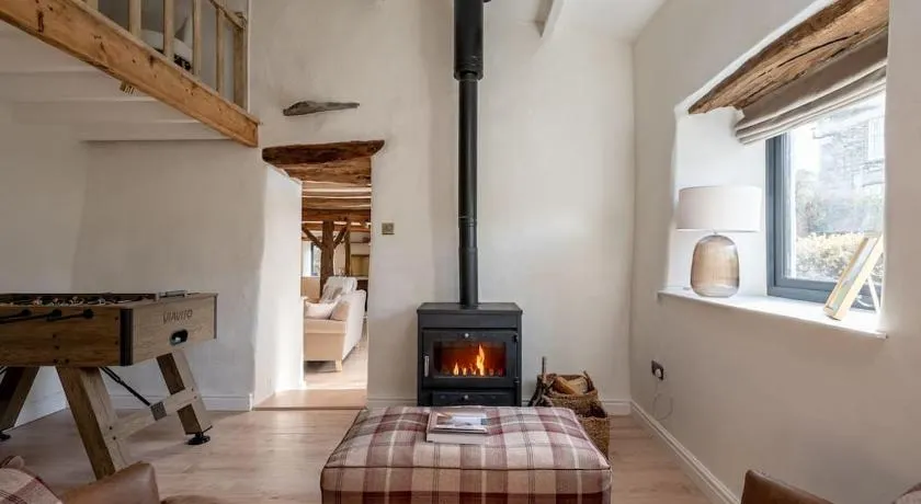 The Smithy Cumbria - 5 star Lake District Luxury, Pet Friendly, Hot Tub - Image 1