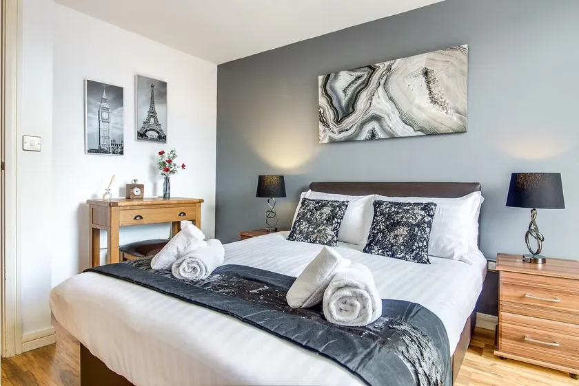 one Bedroom Apartments in City Centre - Image 1