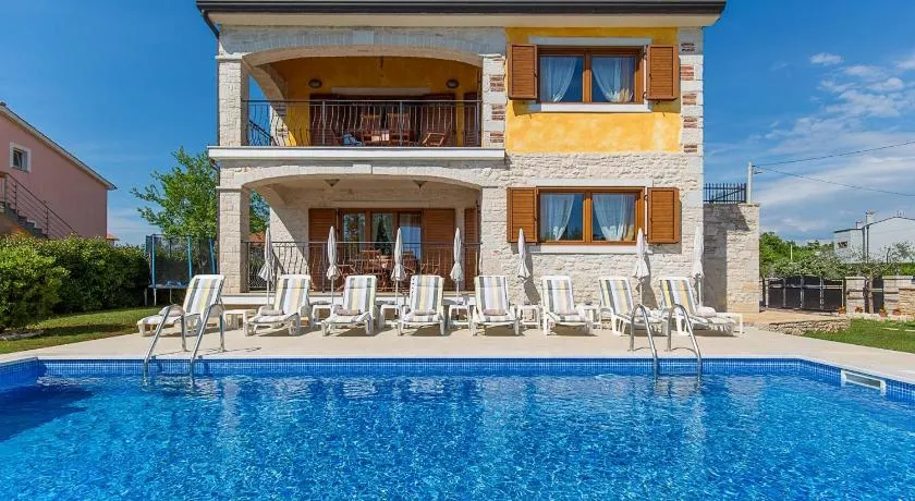 Familiehus med pool Buici, Porec (K-19720) - Image 1