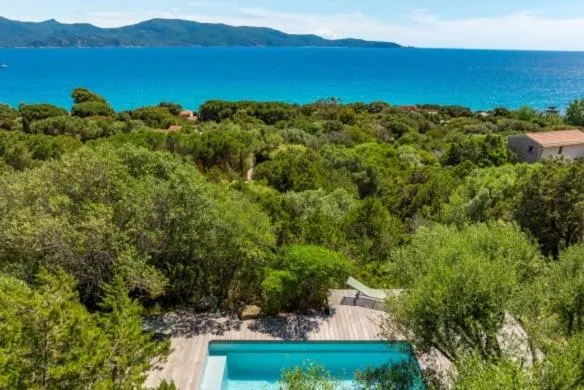 Villa d'exception avec vue mer panoramique - Image 1
