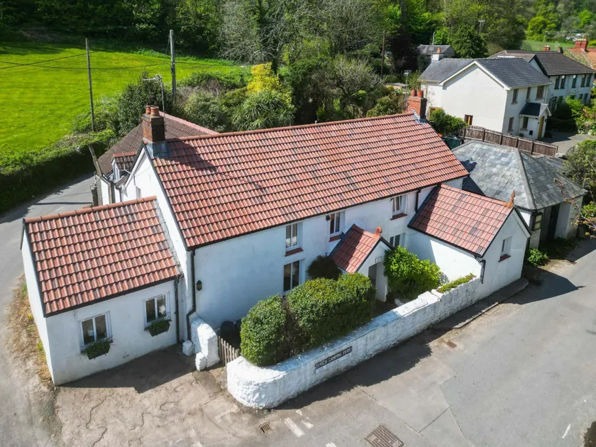 Bullcroft - 6 Bedroom House - Oxwich - Image 1