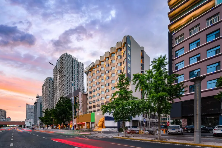 Manting Hotel Yantai South Street Wanda Plaza - Image 1
