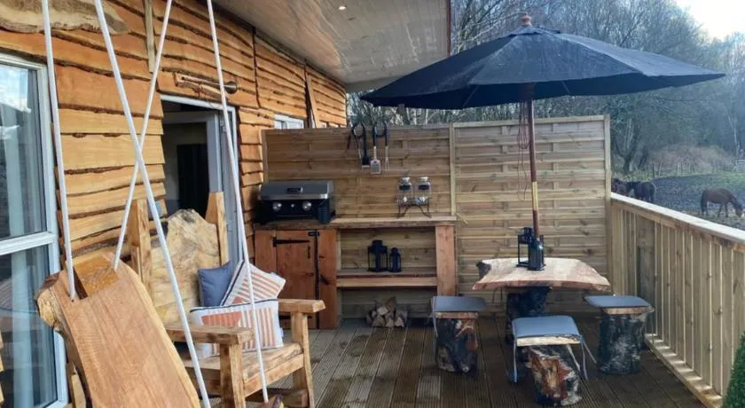 Devon River Glamping Pods - Image 1
