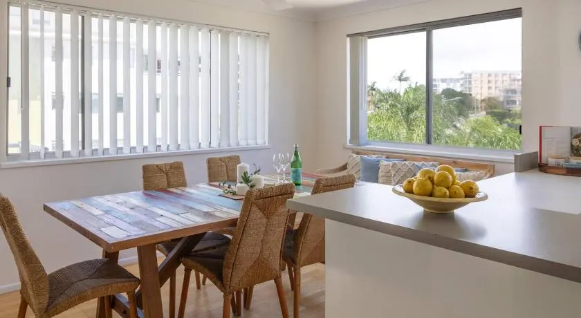 2 mins to Kings Beach w shared rooftop and whale watching views plus pool - Image 1
