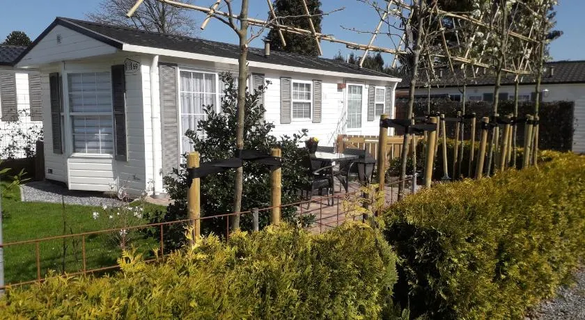 Bospareltjes Luxe chalets Alleen voor recreatie - Image 1
