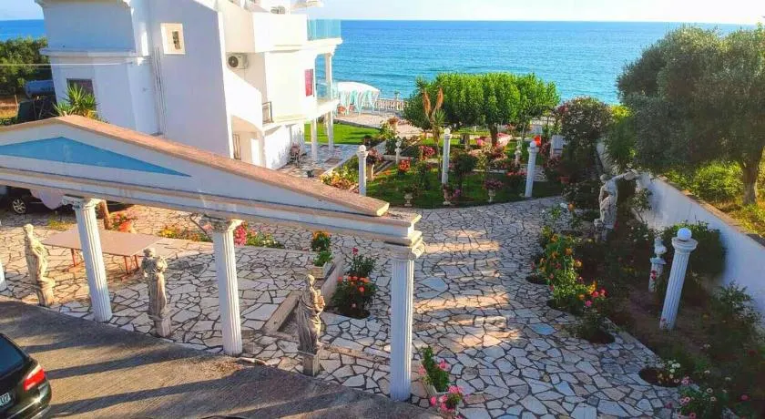 Villa Isabel - Image 1