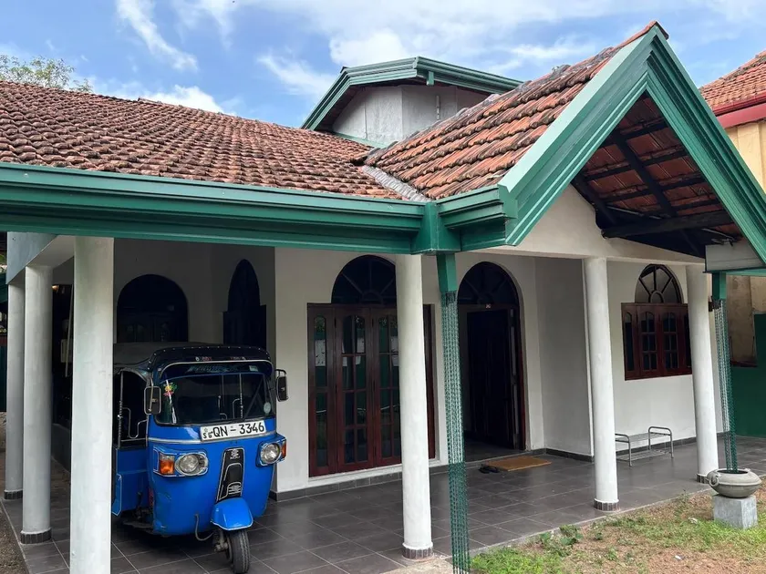 Railside House - Image 1