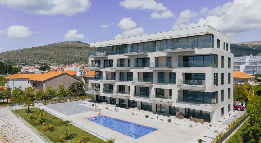 Royal Dutch Lux apartment 4 - Image 1