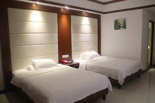 Leledu Hotel - Image 1