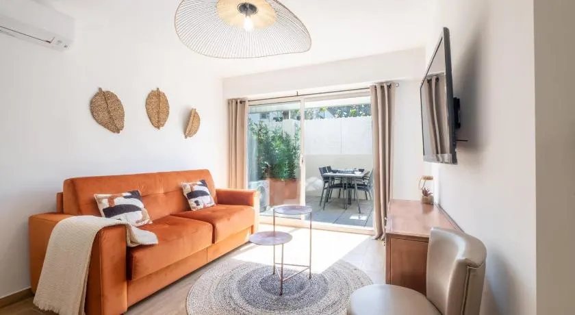 Appartement avec piscine résidentiel - Image 1