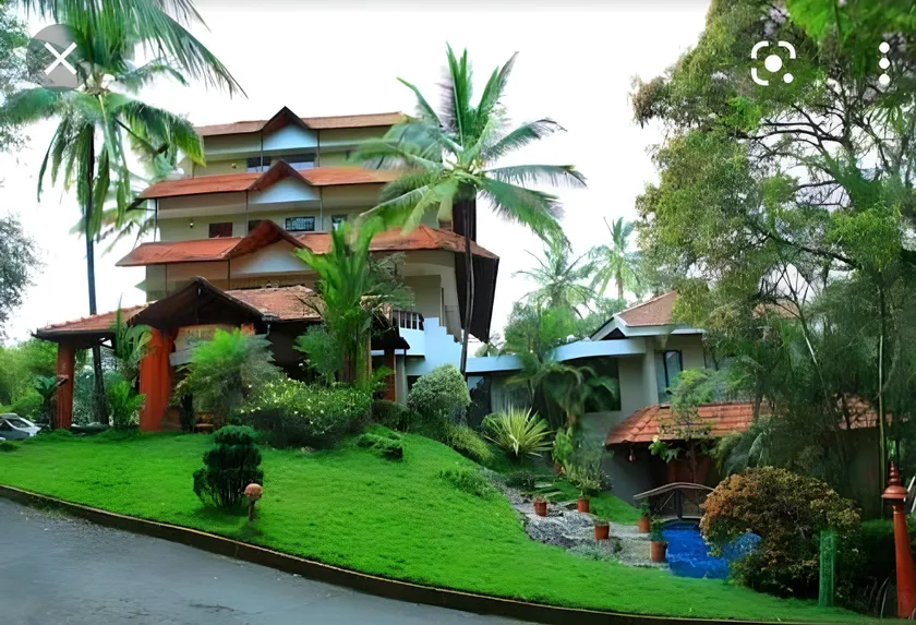 Green Gates Hotel - Image 1