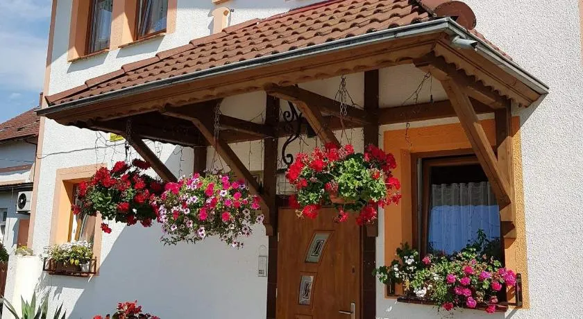 Hotel "ZAUŁEK" Spółka Cywilna Zbigniew Świderski, Elżbieta Świderska - Image 1
